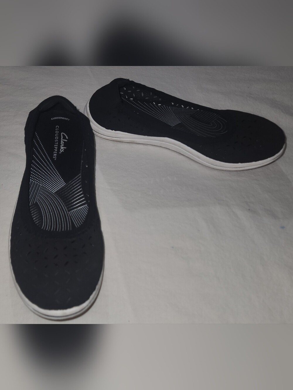 Clarks Women's Black Cloudsteppers Slip-On Comfort Shoes Size 8.5 - Picture 3 of 9